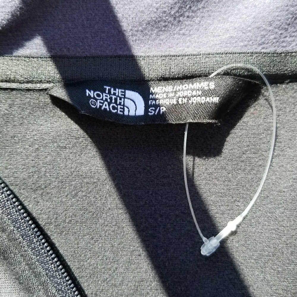 The North Face Gray 1/2 Zip Mens Jacket NWOT - Picture 7 of 8